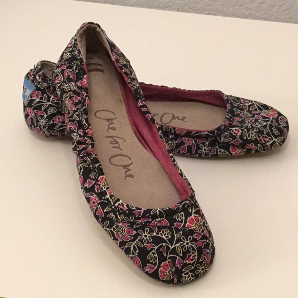 Toms floral ballet flats